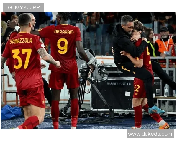 罗马与布雷西亚激战正酣比分揭晓引发球迷热议 罗马与布雷西亚激战正酣比分揭晓引发球迷热议